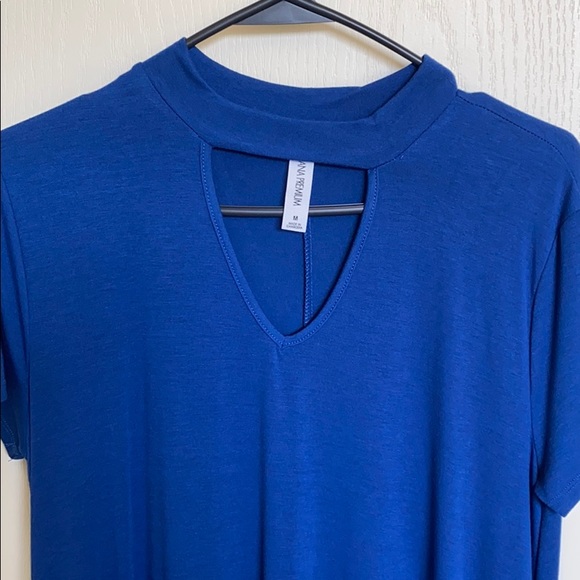 Top - Picture 2 of 2